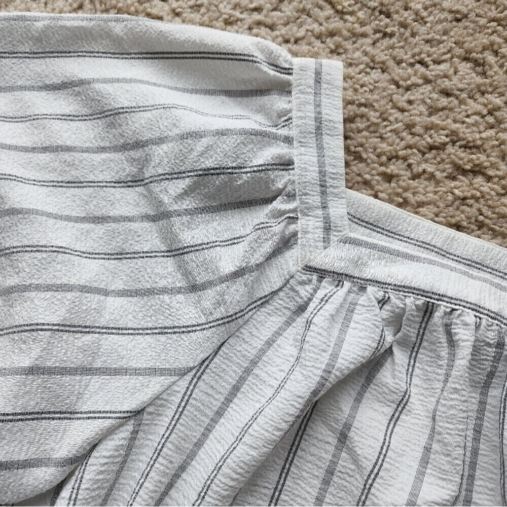 BANANA REPUBLIC Black White Vertical Stripe Yarn Square Neck Flutter Sleeve S - Picture 3 of 6